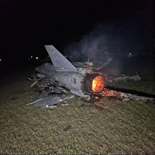 佳禾资本 “伊朗击落两架以色列F-35战机 并俘获一名飞行员！”伊朗媒体公布战机残骸照片